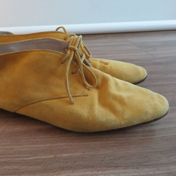 VINTAGE GUCCI Butter Yellow Suede Chukka Lace Up Flat Boots Booties - Size US 6 - Picture 2 of 15